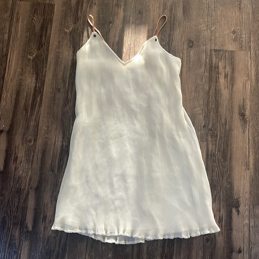 White dress - never been worn
